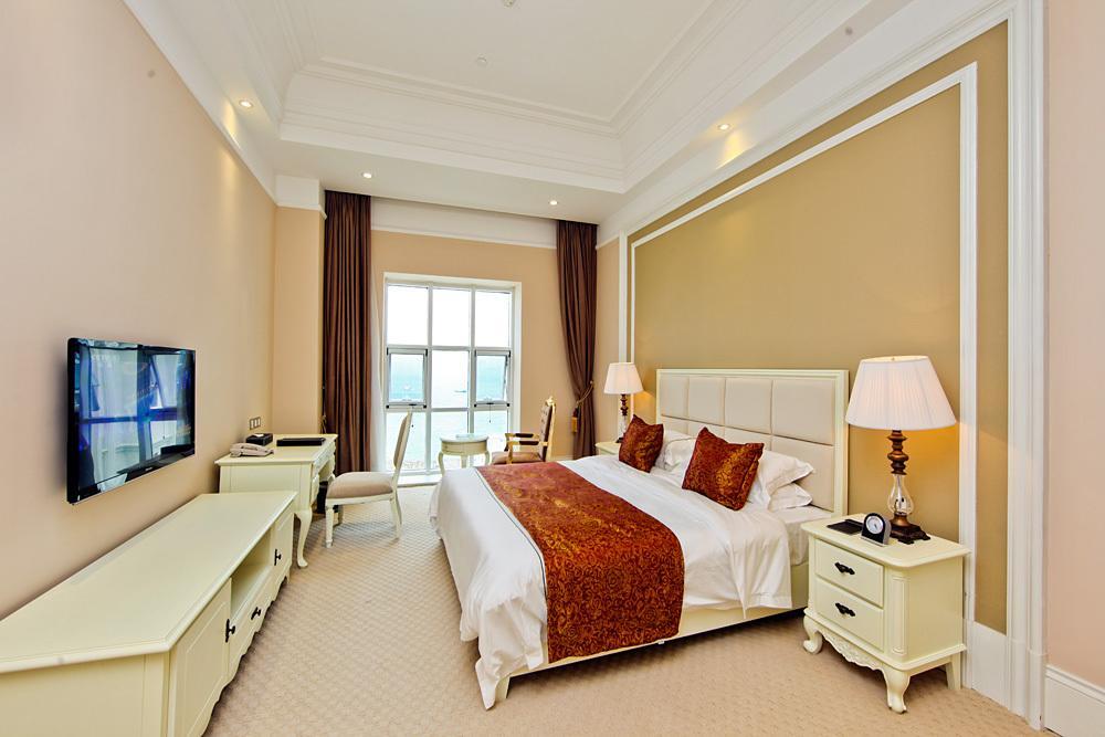 Blue Sky Hotel Yantai Ruang foto