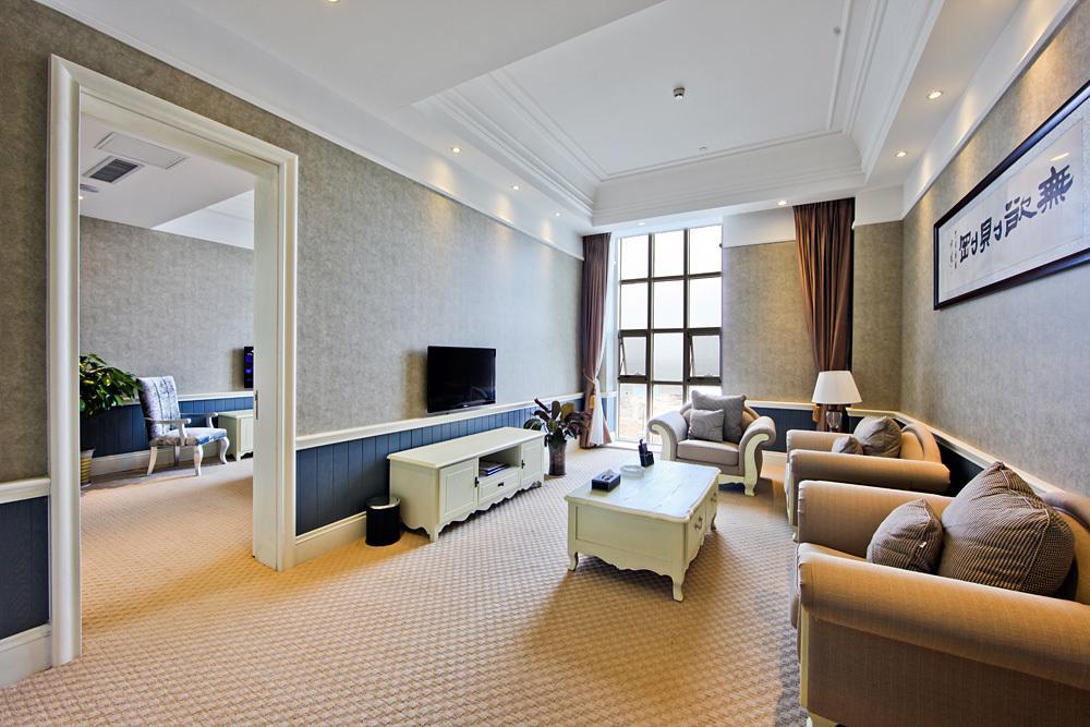 Blue Sky Hotel Yantai Ruang foto