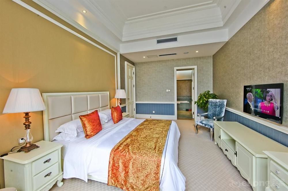 Blue Sky Hotel Yantai Bagian luar foto