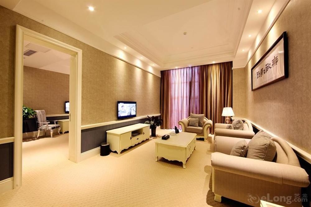 Blue Sky Hotel Yantai Bagian luar foto
