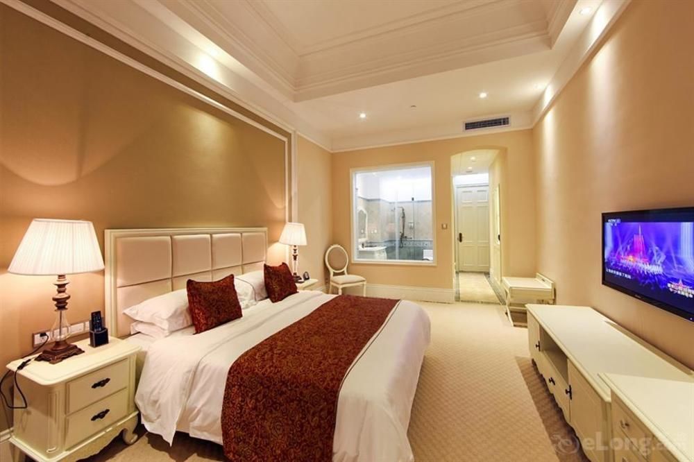 Blue Sky Hotel Yantai Bagian luar foto