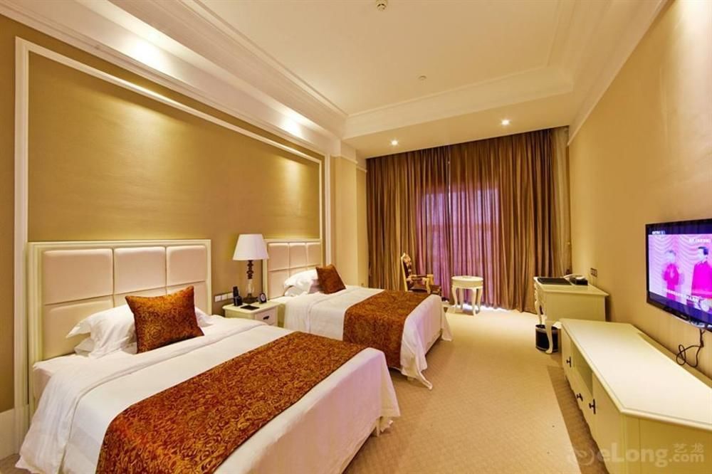 Blue Sky Hotel Yantai Bagian luar foto